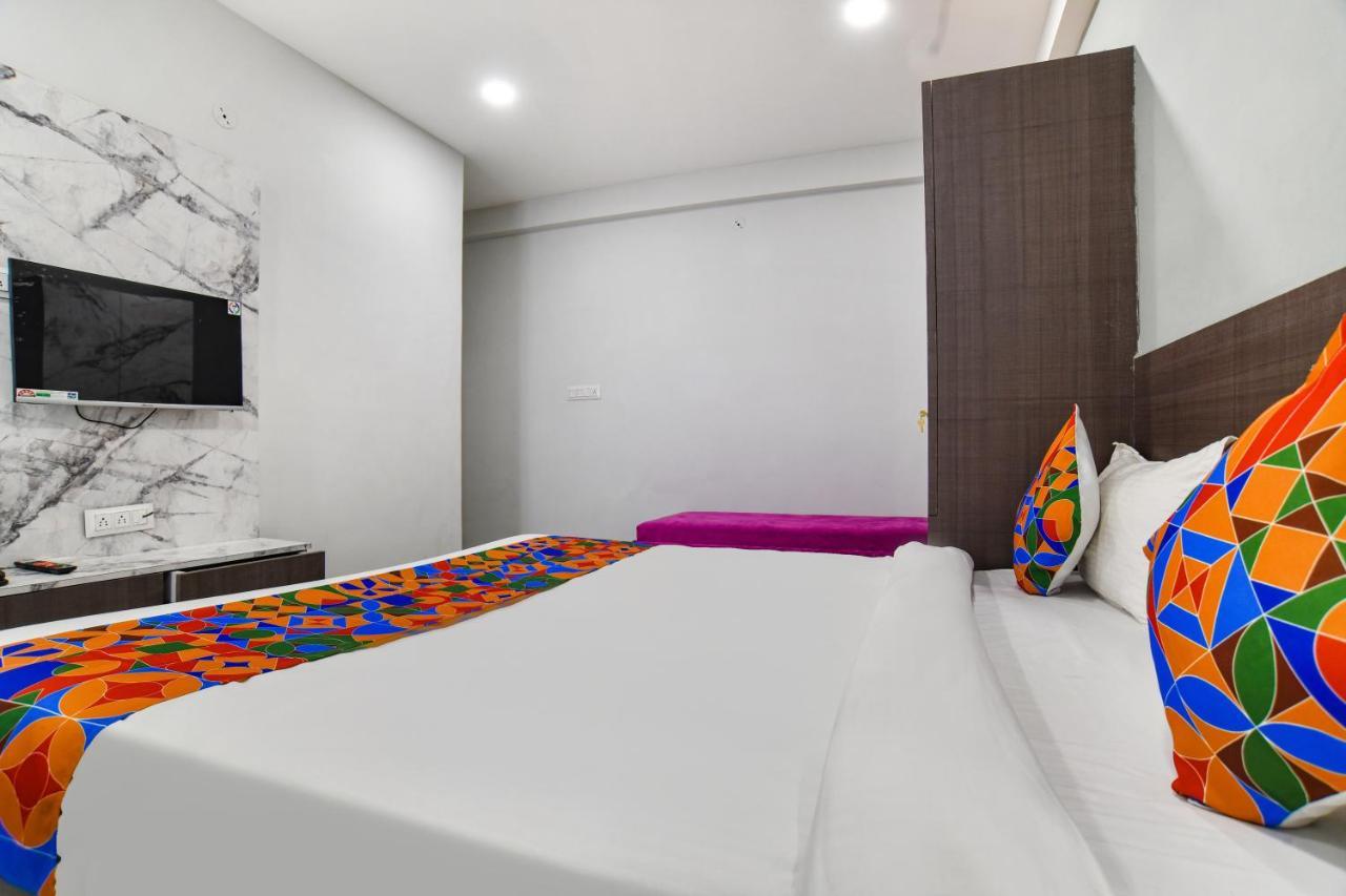 Fabhotel Dev'S Inn Индор Екстериор снимка