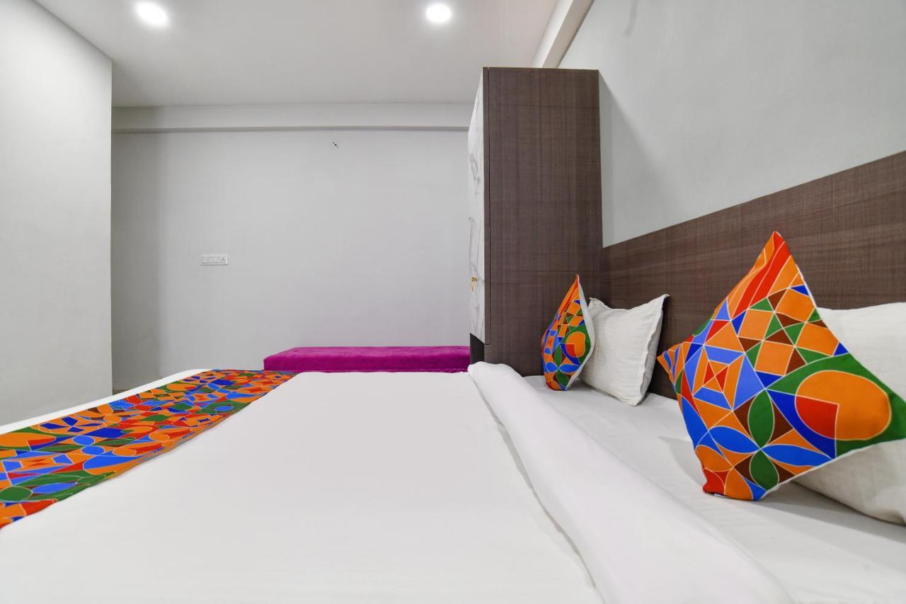Fabhotel Dev'S Inn Индор Екстериор снимка