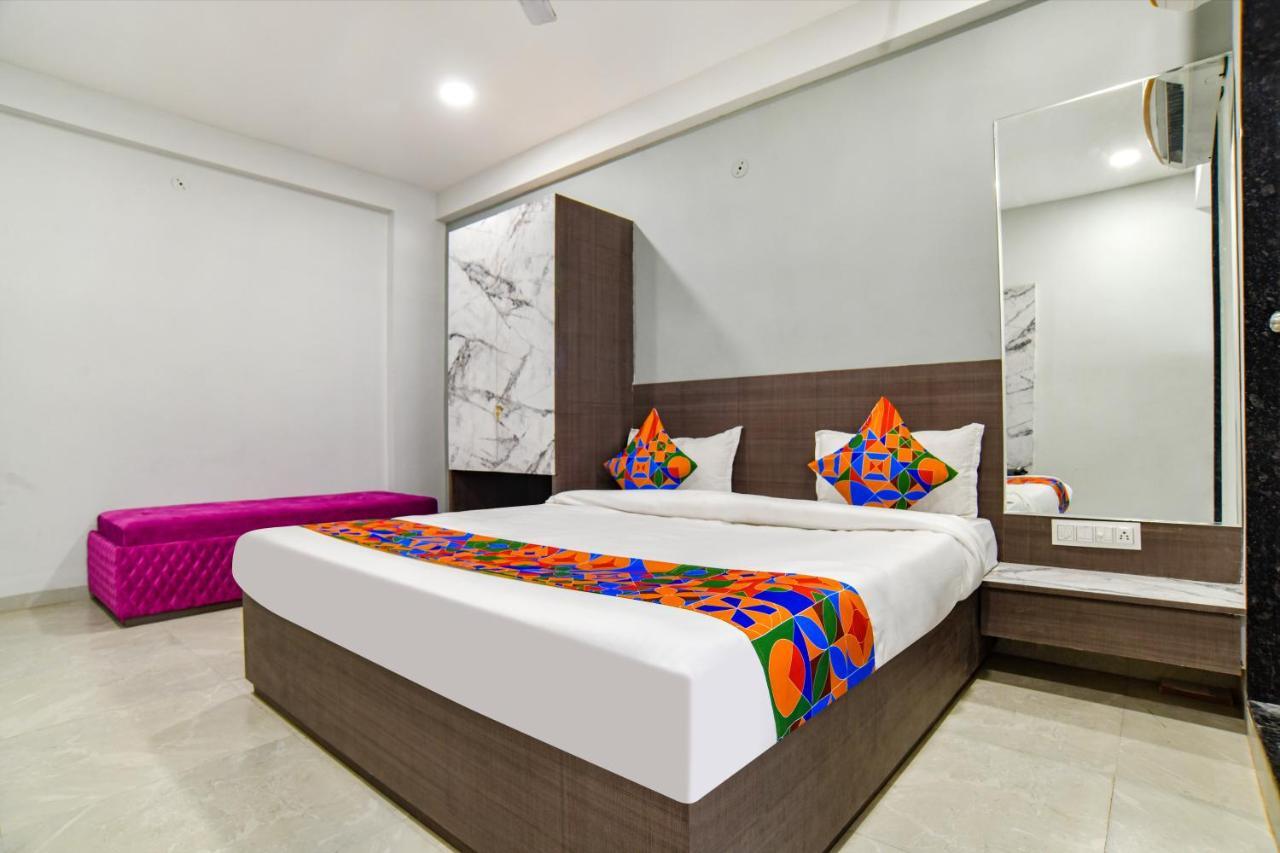 Fabhotel Dev'S Inn Индор Екстериор снимка